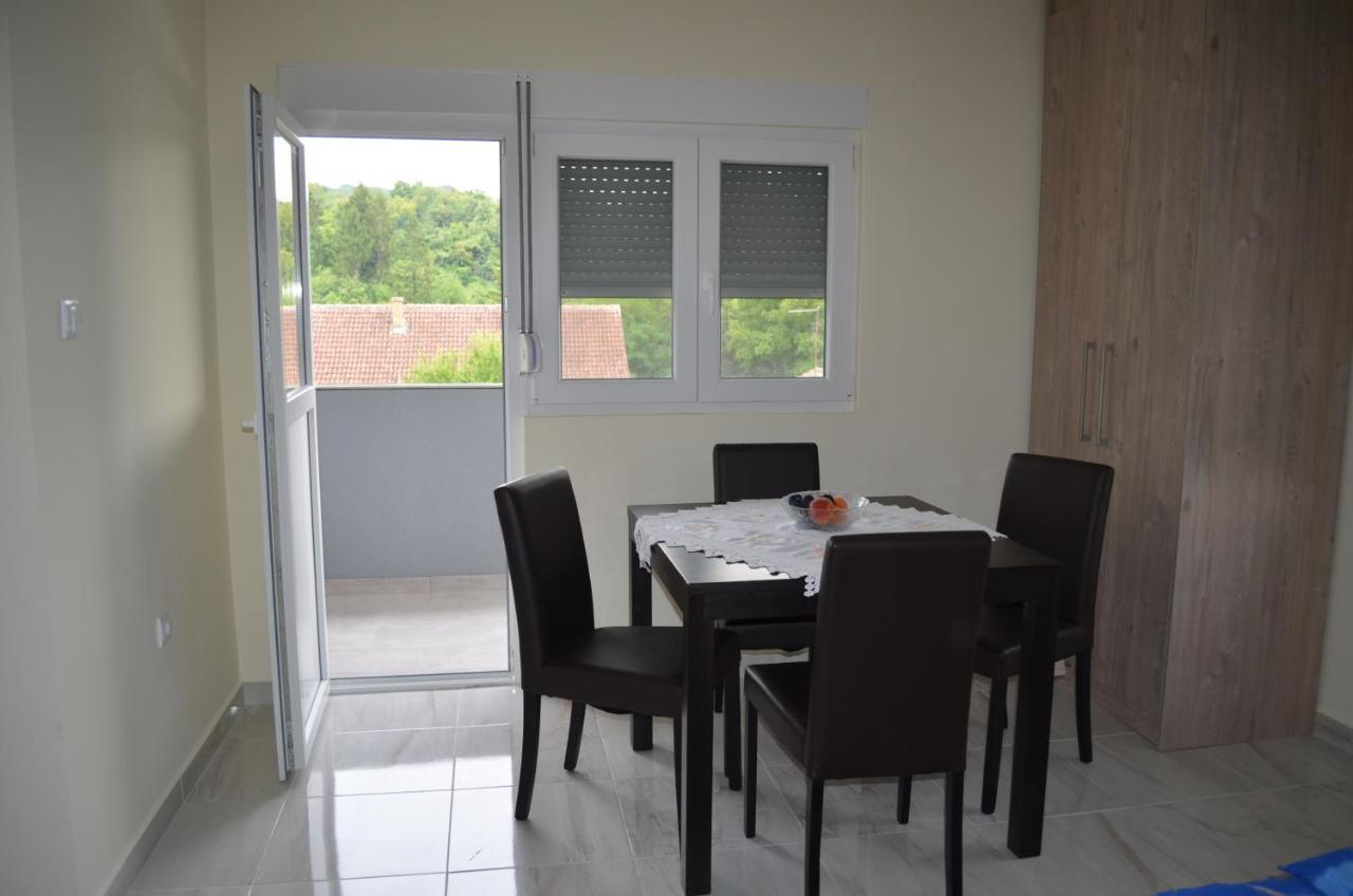 Apartmani Ana Vrdnik Exterior photo