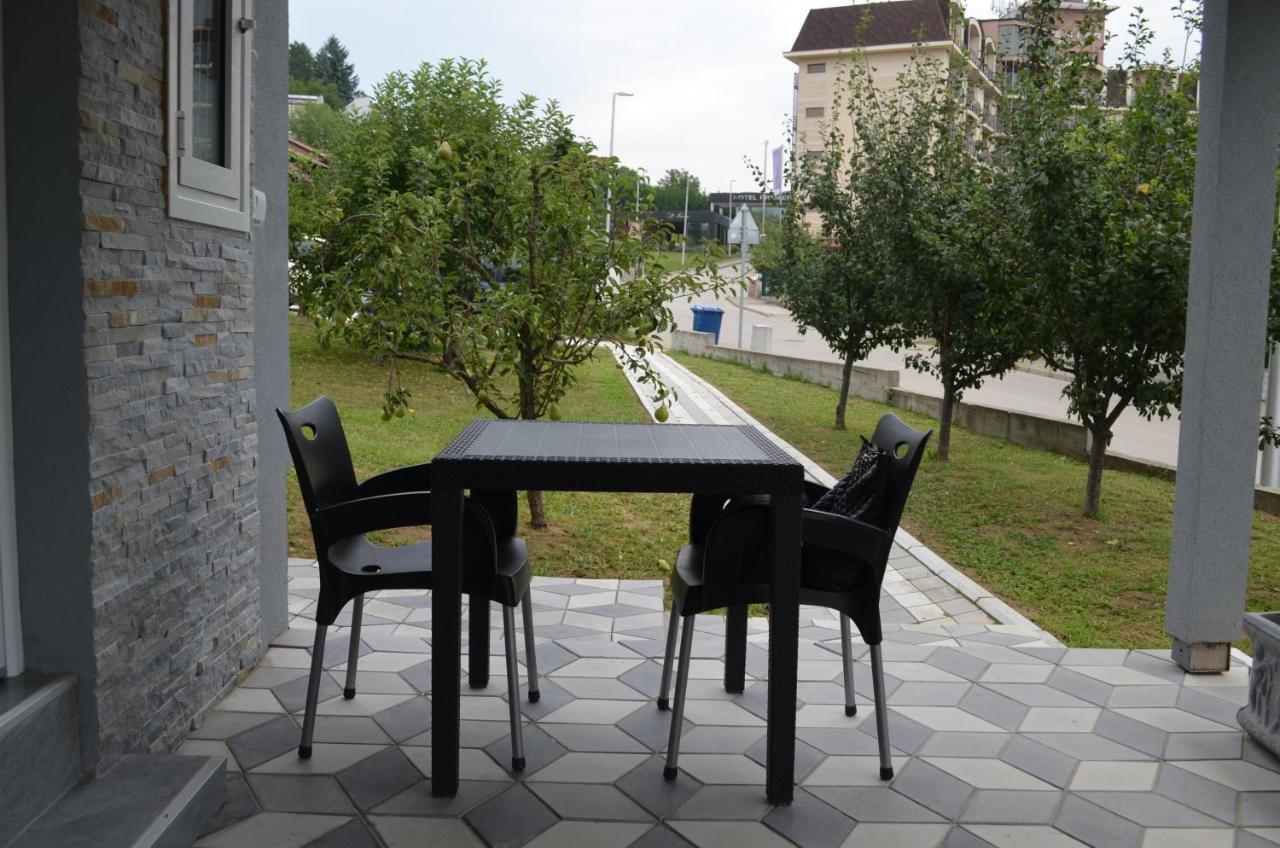 Apartmani Ana Vrdnik Exterior photo